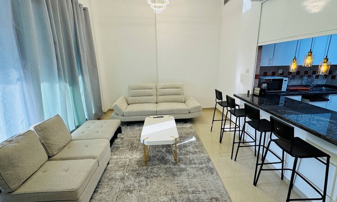 Al Sufouh 2 Apartment | Cozy 2-bedroom apartment in brilliant Dubai with Garden Balcony, WiFi