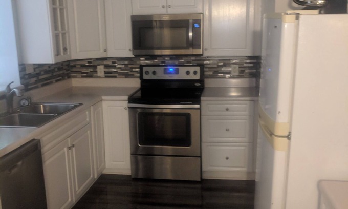 Newnan Apartment | Cozy 2 bedroom basement apartment