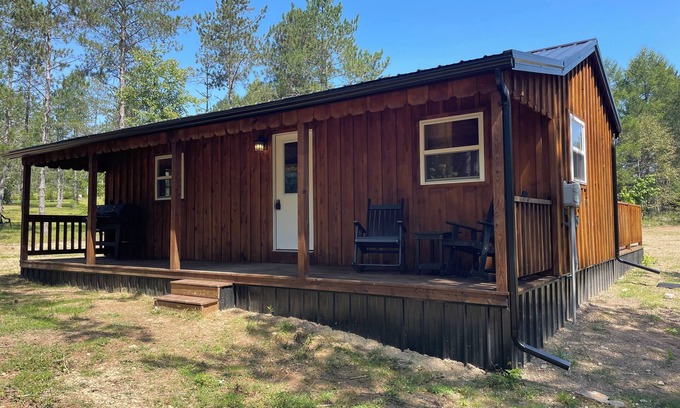 Benezette Cabin | Cozy 2-bedroom cabin in charming Benezette, just 1 mile from visitors center.