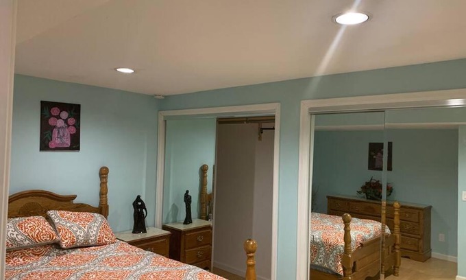 Aurora House | Cozy 2 bedroom place with mountain views!