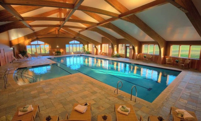 Moscow Cabin | Cozy 2-bedroom resort cabin, with many amenities in charming Stowe, Vermont.