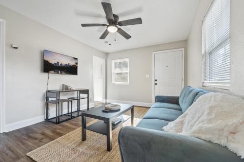 Peoplestown Apartment | Cozy 2-Bedroom Retreat w/Wi-fi & Keurig Coffee