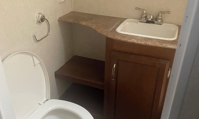 Stockbridge House | Cozy 2-bedroom RV with WiFi and AC in peaceful Jonesboro