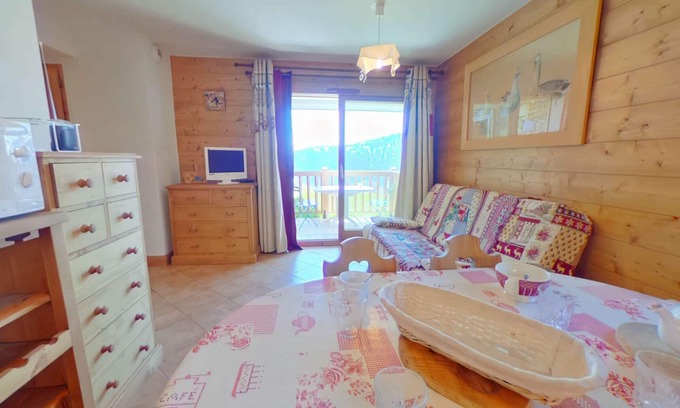 Bisanne 1500 Apartment | Cozy 2-Room Apt with Pool, Balcony & Parking - Sleeps 4, Near Les Saisies
