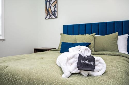 West End Apartment | Cozy 2BD Retreat A Short Walk to Westside Beltline