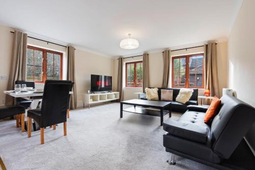 Milton Keynes Apartment | Cozy 2bed flat with free parking near Willen Lake in Milton Keynes