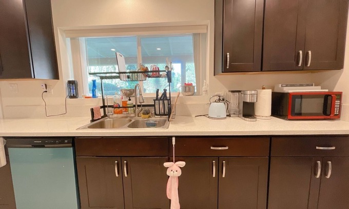 Arcadia House | Cozy 2BR House with huge backyard walking 3 mins to supermarket