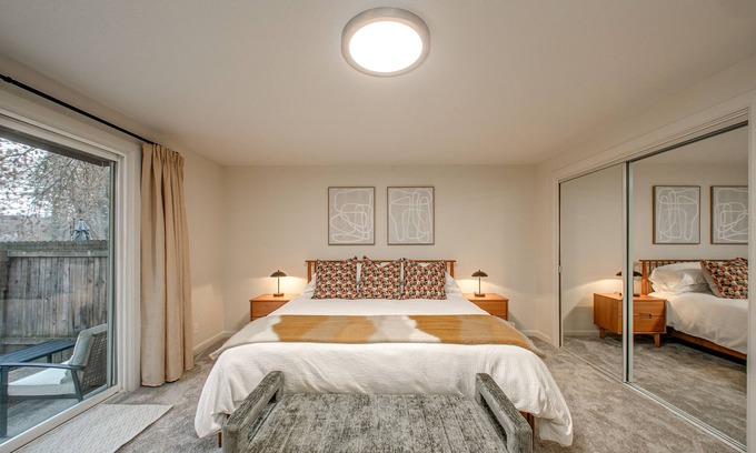 East End House | Cozy 2BR Townhome - 1mi. from downtown!