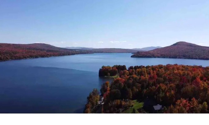 Morgan Ski Chalet | Cozy 3-4 bedroom with steam shower