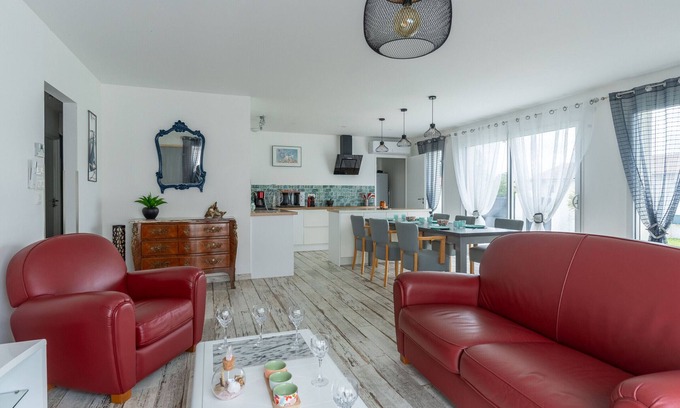 Parentis-en-Born House | Cozy 3-Bed Home in Calm Parentis-en-Born, AC, Garden, Near Lake & Cycle Paths, Cleaning Included