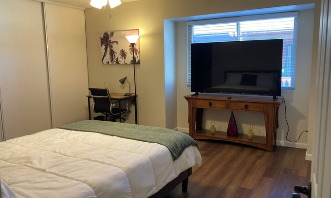 Chula Vista Condo | Cozy 3-bedroom condo with AC, WiFi, Fireplace, on site parking in Chula Vista