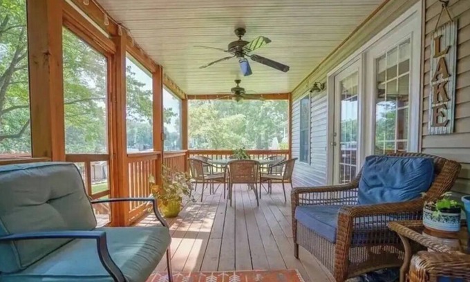 Mount Gilead House | Cozy 3 bedroom cottage on beautiful Lake Tillery!