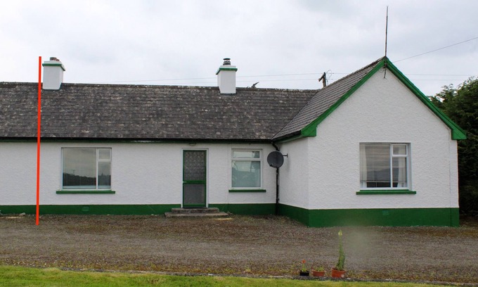 Sligo House | Cozy 3 Bedroom Cottage with Scenic Ocean and Mountain Views