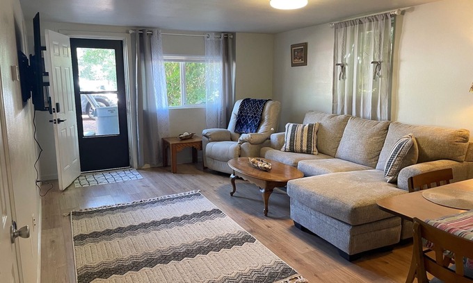 Greeley House | Cozy 3-bedroom garden level, dog friendly, in the heart of Greeley