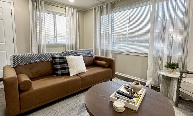 Milwaukee House | Cozy 3 Bedroom Haven in MKE!