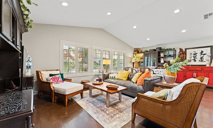 Glendora House | Cozy 3-bedroom house with hardwood flooring