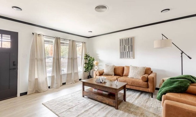 Bedford House | Cozy 3-bedroom near DFW airport and AT & T Stadium