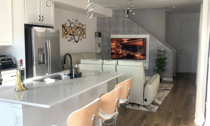 Commerce City House | Cozy 3-bedroom townhome in Commerce City, Co, near DIA, 18-min to downtown.