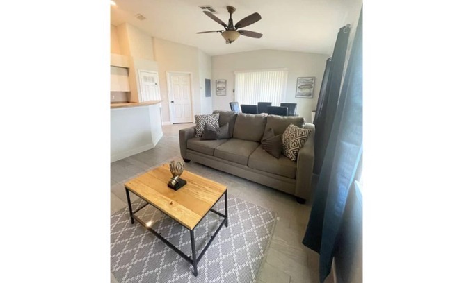 Westminster House | Cozy 3-bedroom unit with free parking