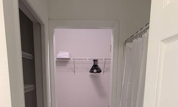 Westminster House | Cozy 3 bedroom unit with free parking