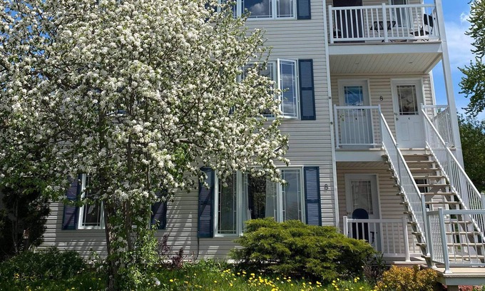 District d'Aylmer House | Cozy 3 bedrooms apartment view to Ottawa river