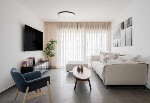 Nahariya Apartment | Cozy 3 BR apartment on the beach