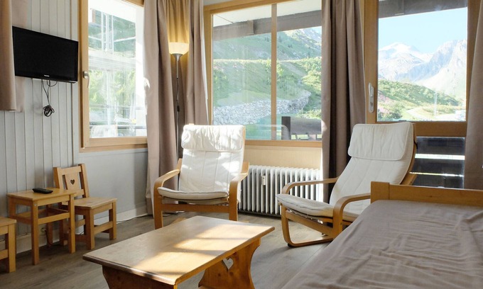 Le Lavachet Apartment | Cozy 3-Room Apt with Balcony, Ski-In/Ski-Out, Near Shops in Tignes