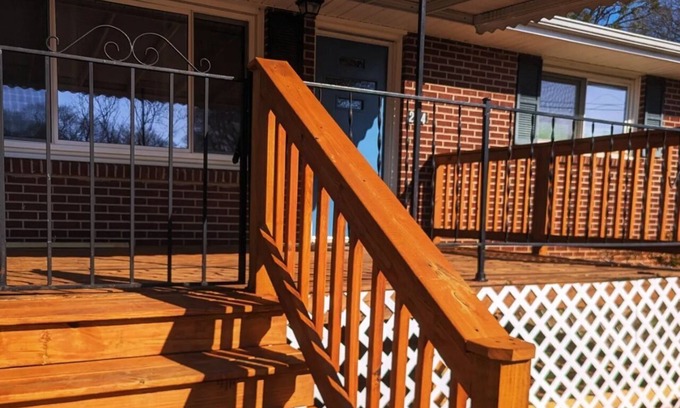Arcadia House | "Cozy 3br 2bth House with Fireplace, Ideal location Near Freeway 85 and 26"