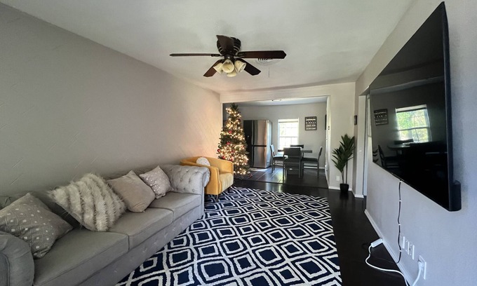 North Richland Hills House | Cozy 3BR Home, Huge Yard, 65" TV