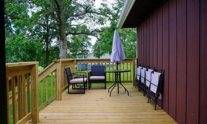 Lakeville Other | Cozy 3BR home near Mohican & Amish Country