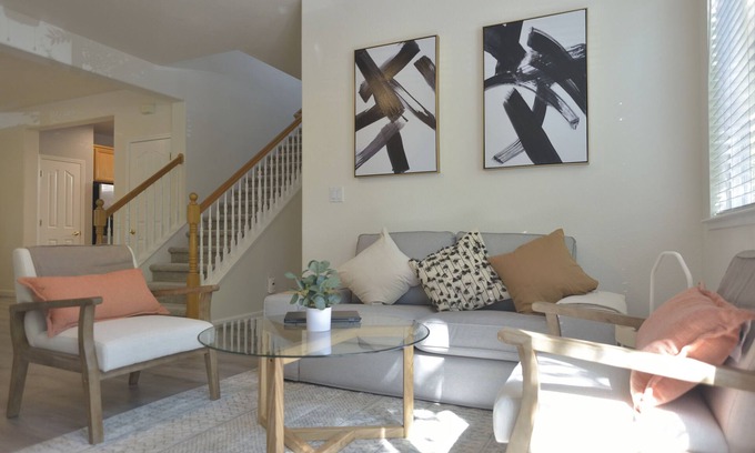 Regency Park House | Cozy 4 bedroom 3 bath home away from home