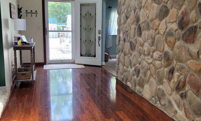 Bay View Cottage | Cozy 4 bedroom cottage with a relaxing patio