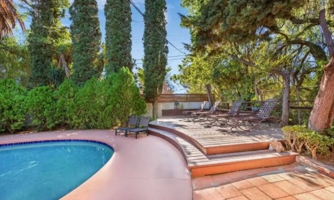 Granada Hills South House | Cozy 4-bedroom house with AC, WiFi and Salt Water Pool.