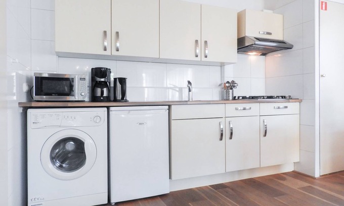 Wemeldinge House | Cozy 4-person holiday home in the center of Wemeldinge at 500m from the beach