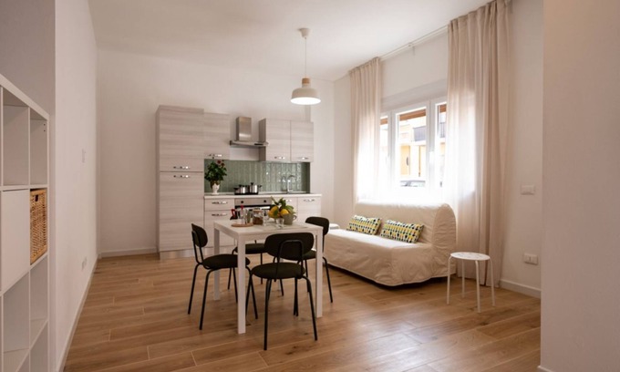 Piombino Apartment | Cozy 40 sqm studio, for 4 people, located on the ground floor of a modern building. The property is located in a strategic area of Piombino, an ideal starting point for exploring the city and the Tuscan coast. A few minutes from the historic center