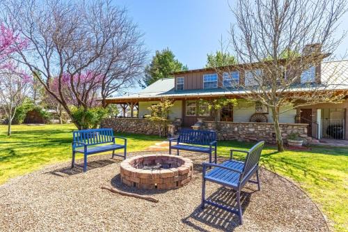 Cottonwood House | Cozy 4BR Ranch Home Near Sedona & Jerome with Game Room & Fire Pit