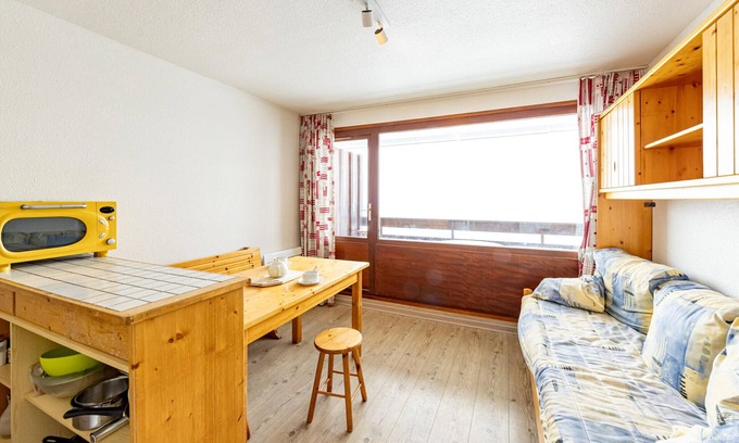 Montgellafrey Apartment | Cozy 5-Person Apt, South-Facing Balcony, Near Slopes and Shops in Saint François Longchamp