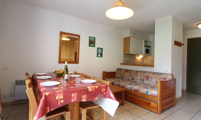 Termignon Apartment | Cozy 6-person apartment with balcony, linens and Wifi included, in Termignon-Val Cenis