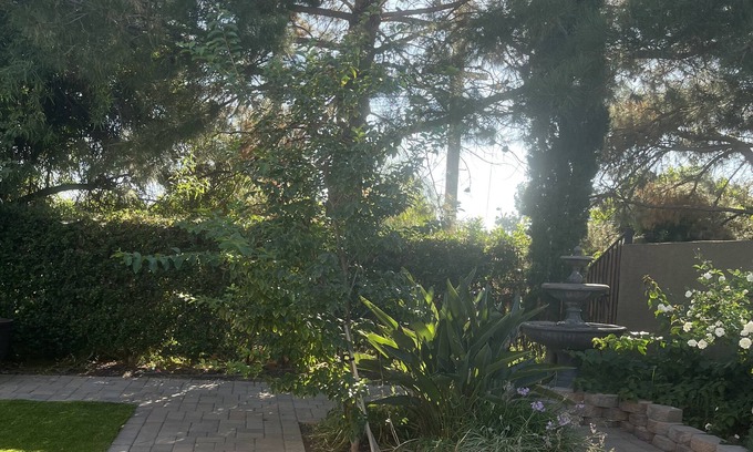 Sylmar House | Cozy and bright home nestled in the mountains of Sylmar