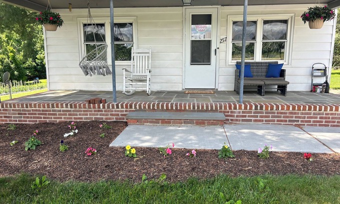 Orrtanna Other | Cozy and Clean Farmhouse in Mountains near Gettysburg. No extra cleaning fees!