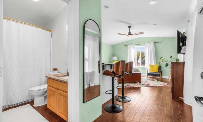 Sunset Apartment | Cozy and Comfortable Studio with Kitchenette and Work Space