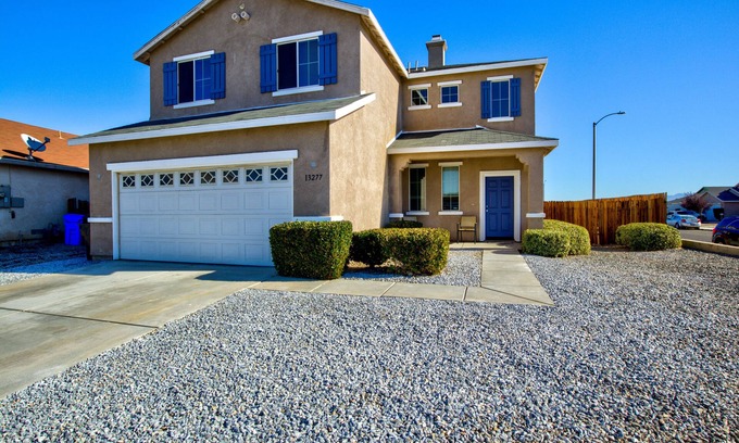 Victorville House | Cozy and Family Friendly Spacious 5 Bedroom Home