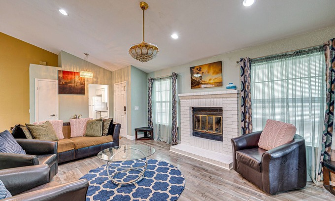 Antelope House | Cozy Antelope Home ~ 14 Mi to Sacramento!