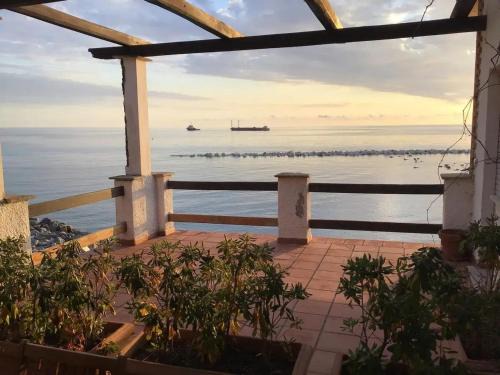 Bonifati Apartment | Cozy Apartment in Cittadella del Capo with Sea View