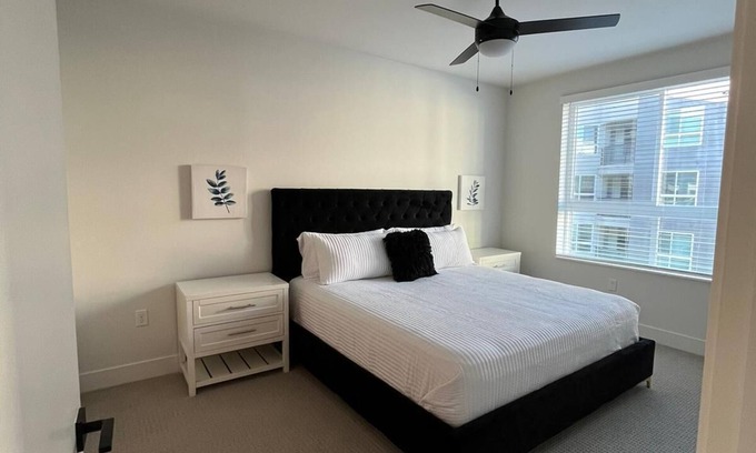 Orange Apartment | Cozy apartment 10 minutes from Disney and Angel’s Arena