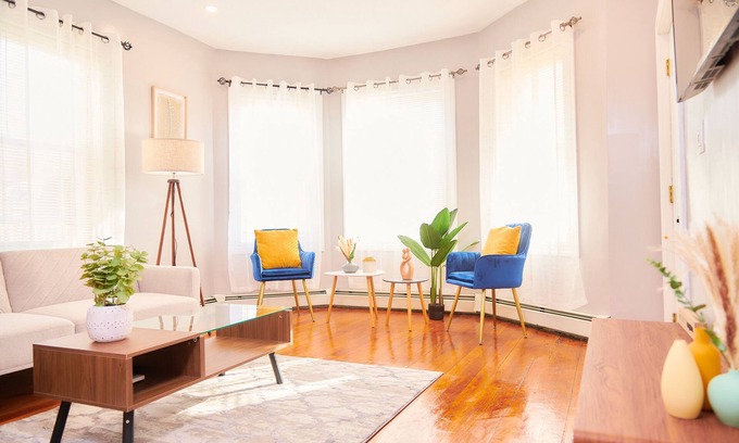 Smith Hill Apartment | Cozy apartment 1st 10min Walk Downtown | City View
