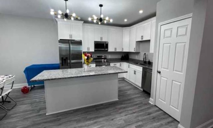 Flowery Branch House | Cozy Apartment close to Lake Lanier