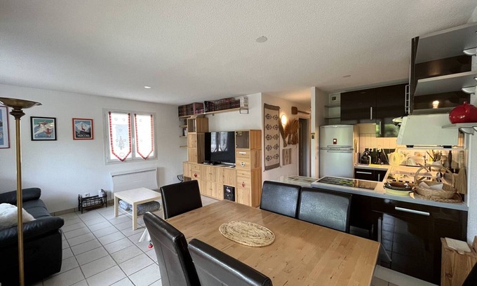 Villard-de-Lans Apartment | Cozy Apartment for 4 with Garage, Terrace, and Easy Ski Access
