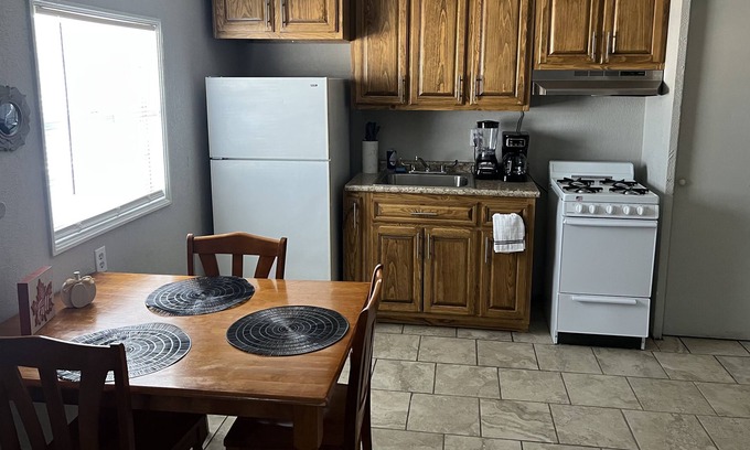 Deming Apartment | Cozy apartment in a quiet area with covered parking. Gulf course close.
