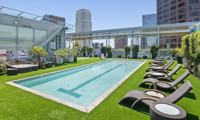 City West Apartment | Cozy Apartment in Downtown LA